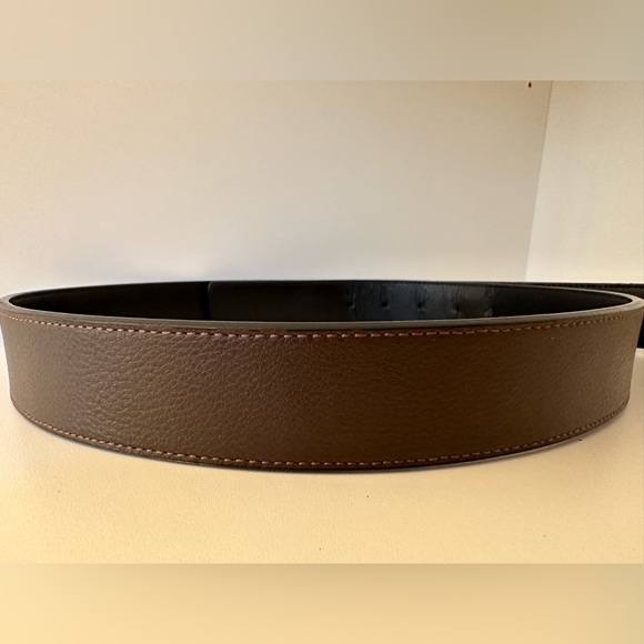 Michael Kors genuine leather brown belt with silver buckle - Picture 3 of 3